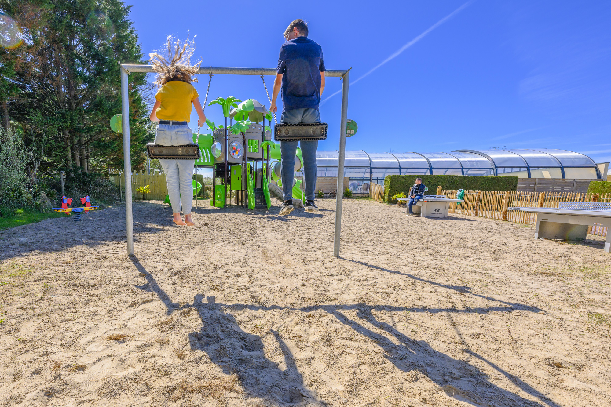 aire de jeux balancoire