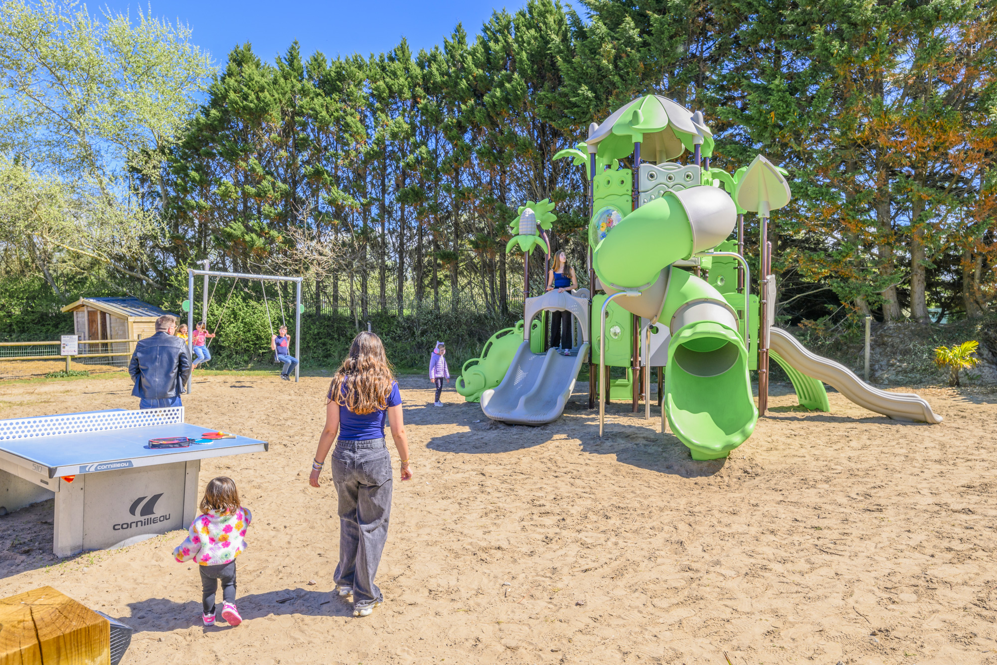 aire de jeux camping les carolins