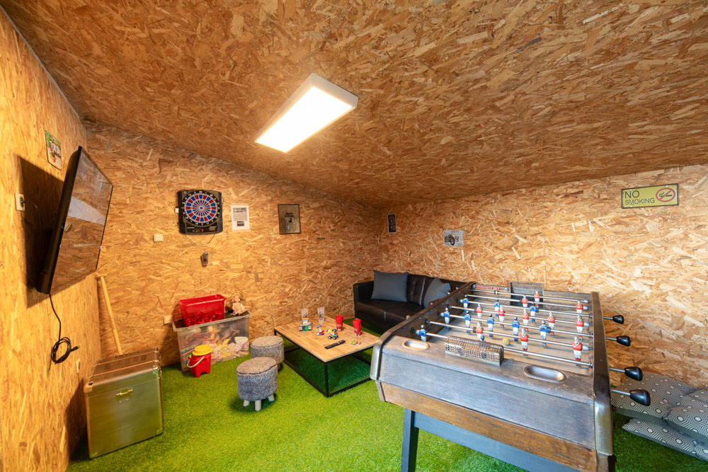 gite le cabestan salle de jeux